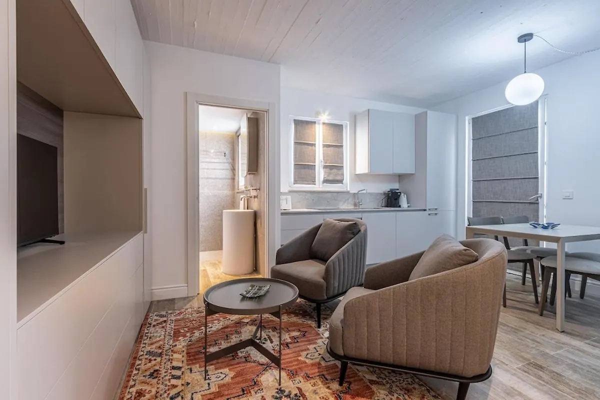 Old Theatre Suites - Maddalena Valletta Apartment