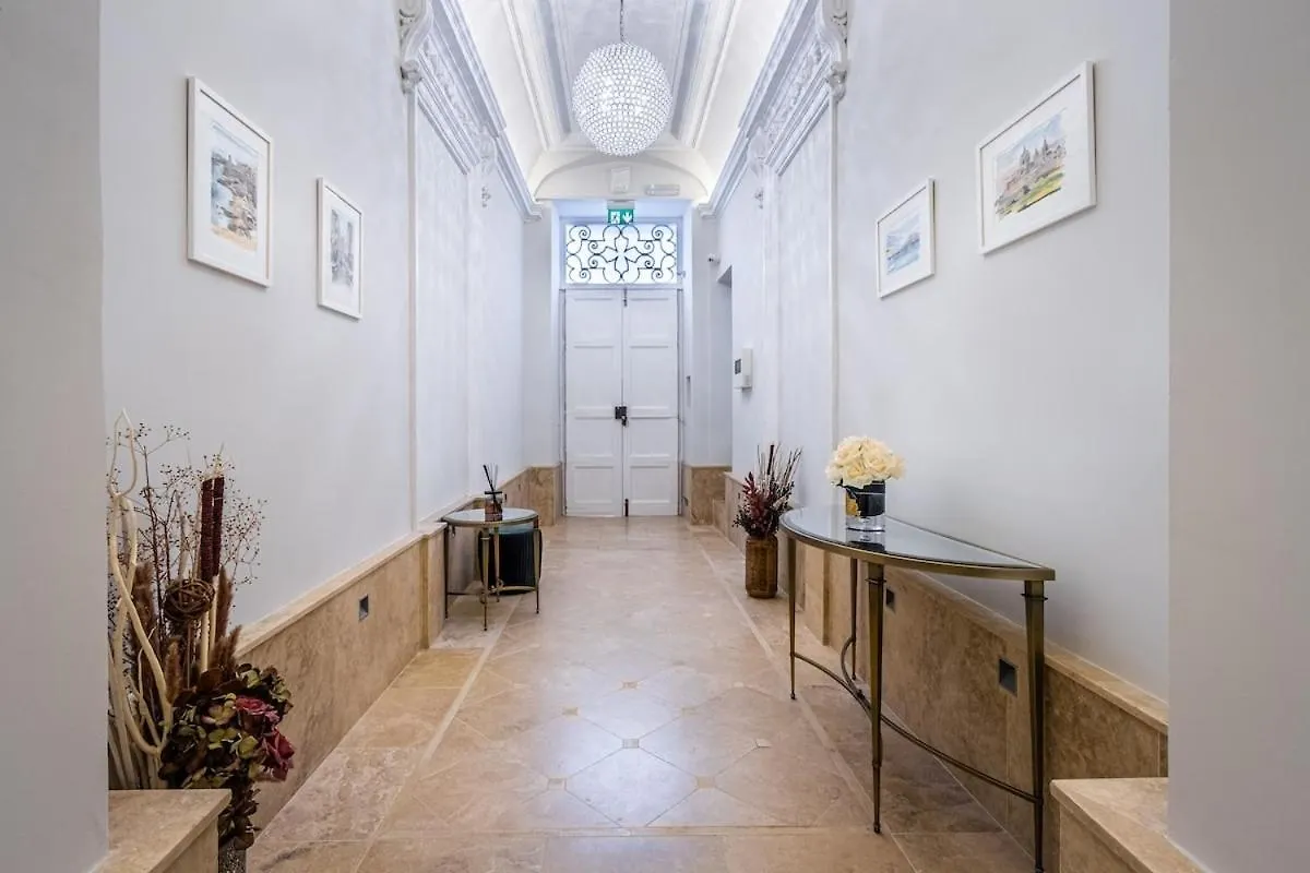 Old Theatre Suites - Maddalena Valletta Malta