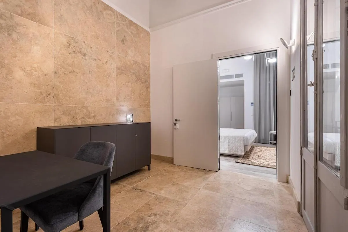 Old Theatre Suites - Maddalena Valletta