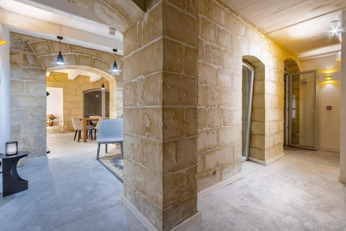 Old Theatre Suites - Maddalena Valletta